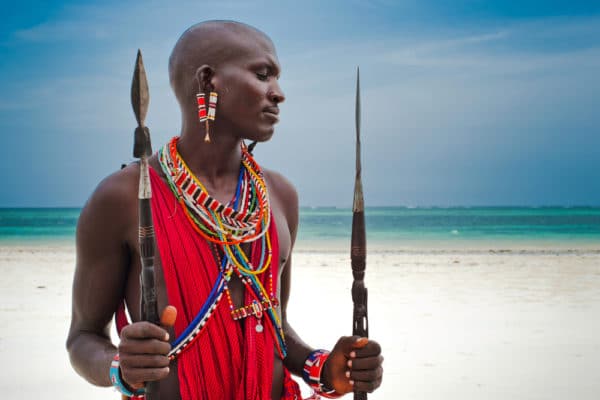 マサイ族とは 視力やライオン狩りで有名で高身長なアフリカの先住民達