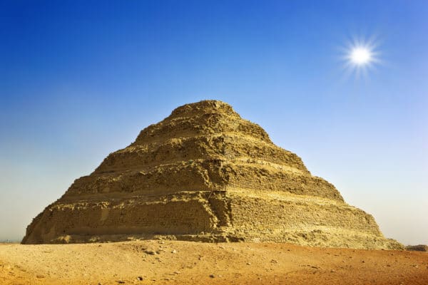 エジプトピラミッドの謎と歴史 なぜ建てられたのか どのように誰が