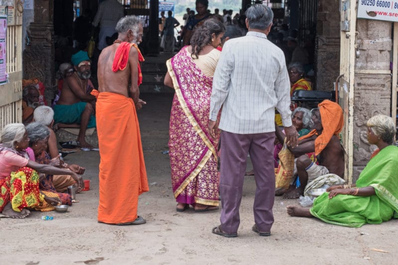 ダリット 不可触民 はインドのヒンドゥー教社会で抑圧された人々 人口数や職業など現状を見ていく 世界雑学ノート