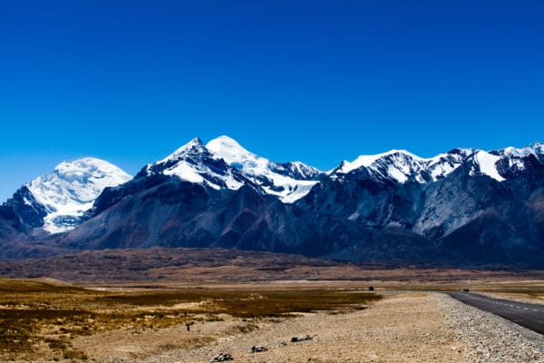 世界山脈ランキング 一覧 最高峰を基準にしたtop10 地球最高地点ってどこだ 世界雑学ノート