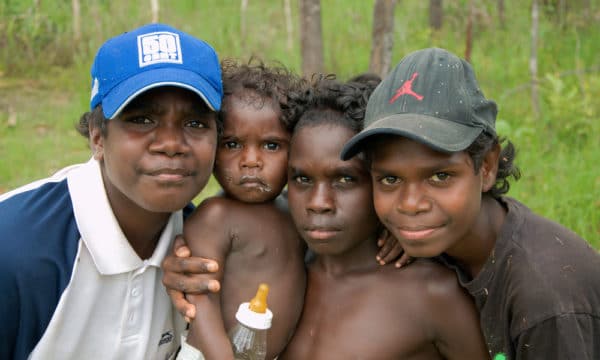 アボリジニとは オーストラリア先住民の現在や迫害の歴史そして文化の特徴など見ていこう 世界雑学ノート