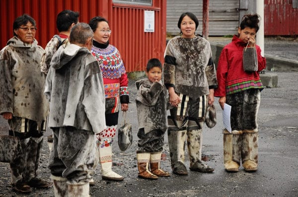 イヌイットとは 日本人に似た北米先住民の生活や特徴を探る エスキモー諸民族の一つ 世界雑学ノート