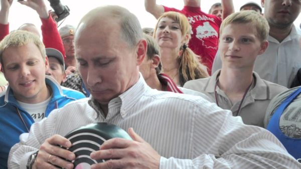 かっこいい プーチン 2人？3人？ プーチン大統領の謎に包まれた私生活と、溺愛する娘たち