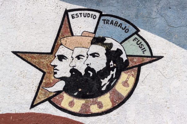 キューバ革命 指導者カストロやゲバラに率いられた革命の歴史 世界雑学ノート